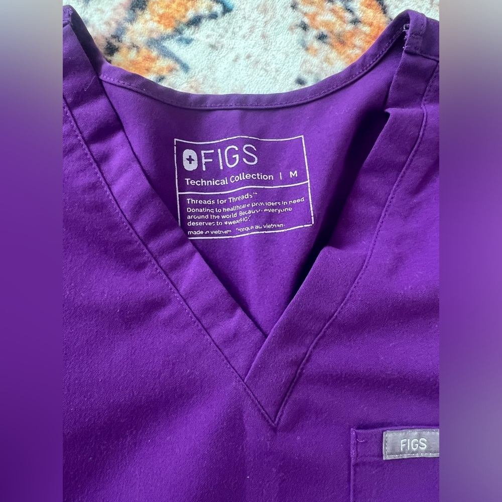 Figs Purple Women’s Medium Top